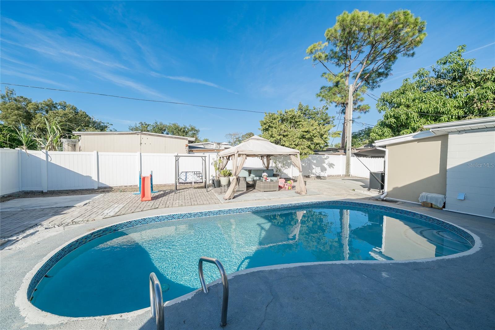 Image 27 of 48 For 710 114th Avenue