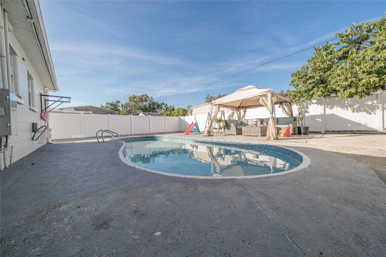 Image 30 of 48 For 710 114th Avenue