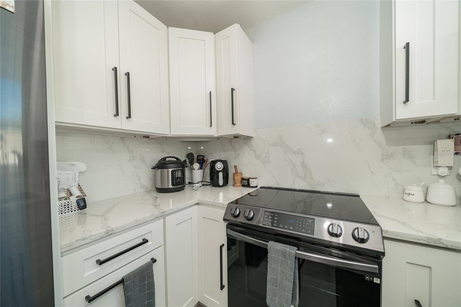 Image 6 of 48 For 710 114th Avenue