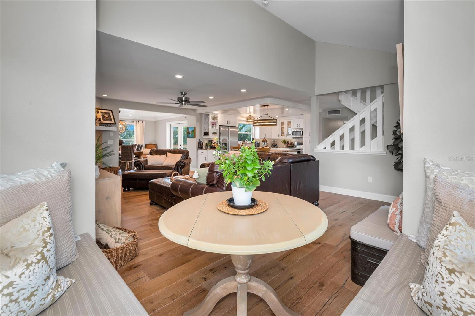 Image 21 of 87 For 110 Carlyle Circle