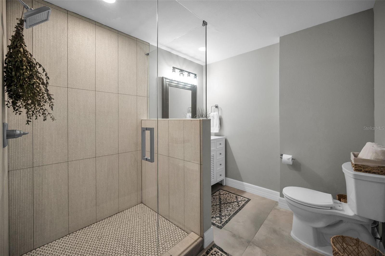 Image 40 of 87 For 110 Carlyle Circle