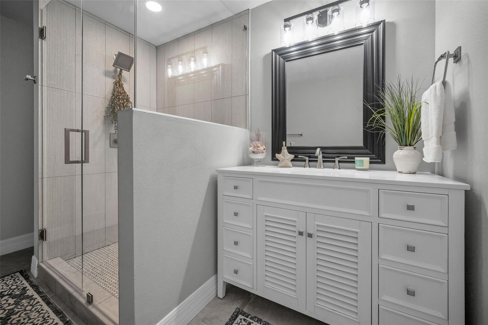 Image 41 of 87 For 110 Carlyle Circle