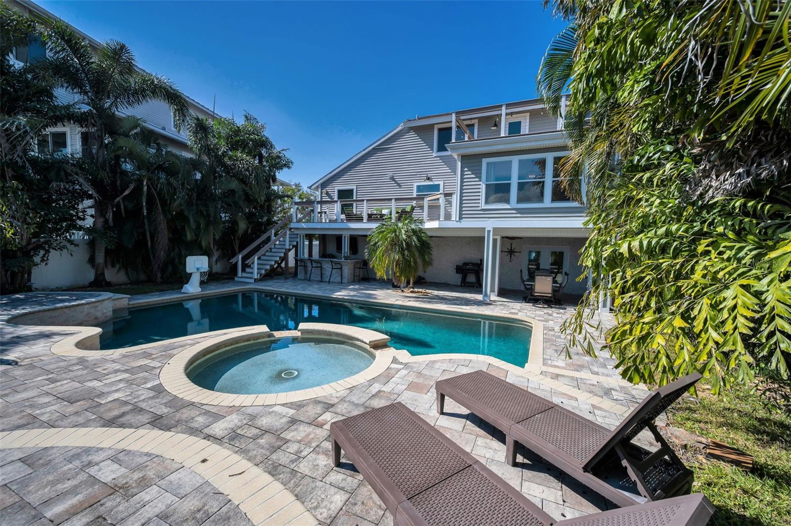 Image 62 of 87 For 110 Carlyle Circle