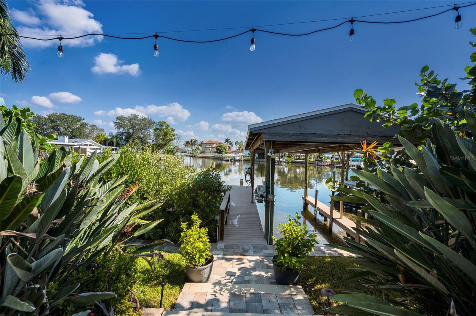 Image 71 of 87 For 110 Carlyle Circle