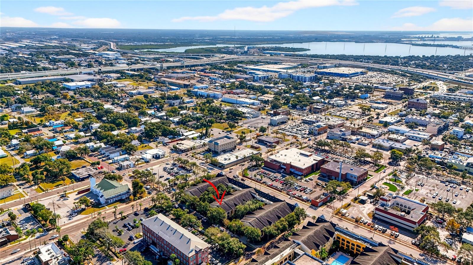 Listing photo id 34 for 2010 Palm Avenue 14304