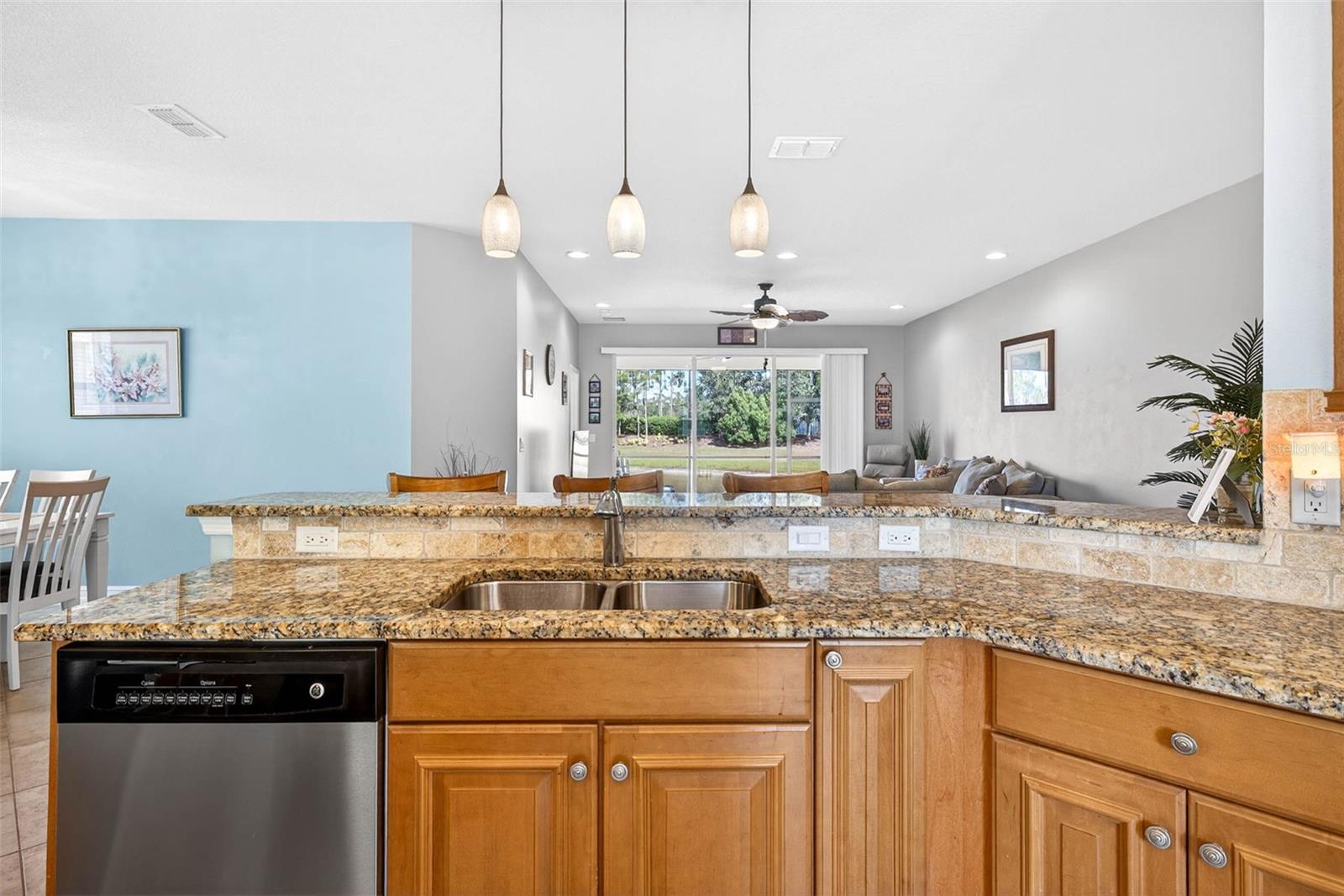 Image 19 of 63 For 15652 Aurora Lake Circle