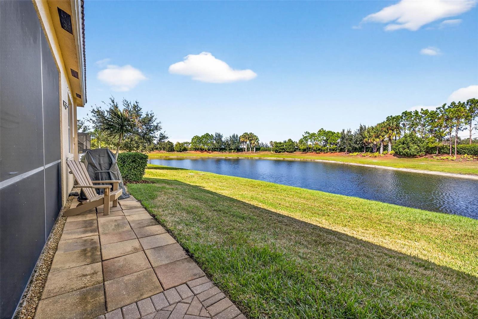 Image 40 of 63 For 15652 Aurora Lake Circle