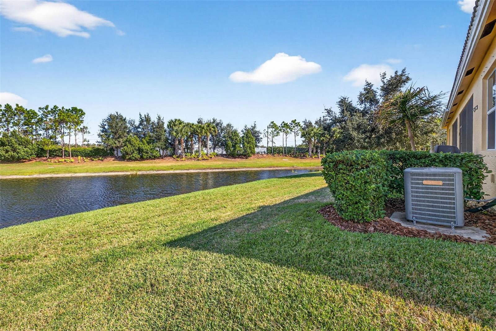 Image 41 of 63 For 15652 Aurora Lake Circle