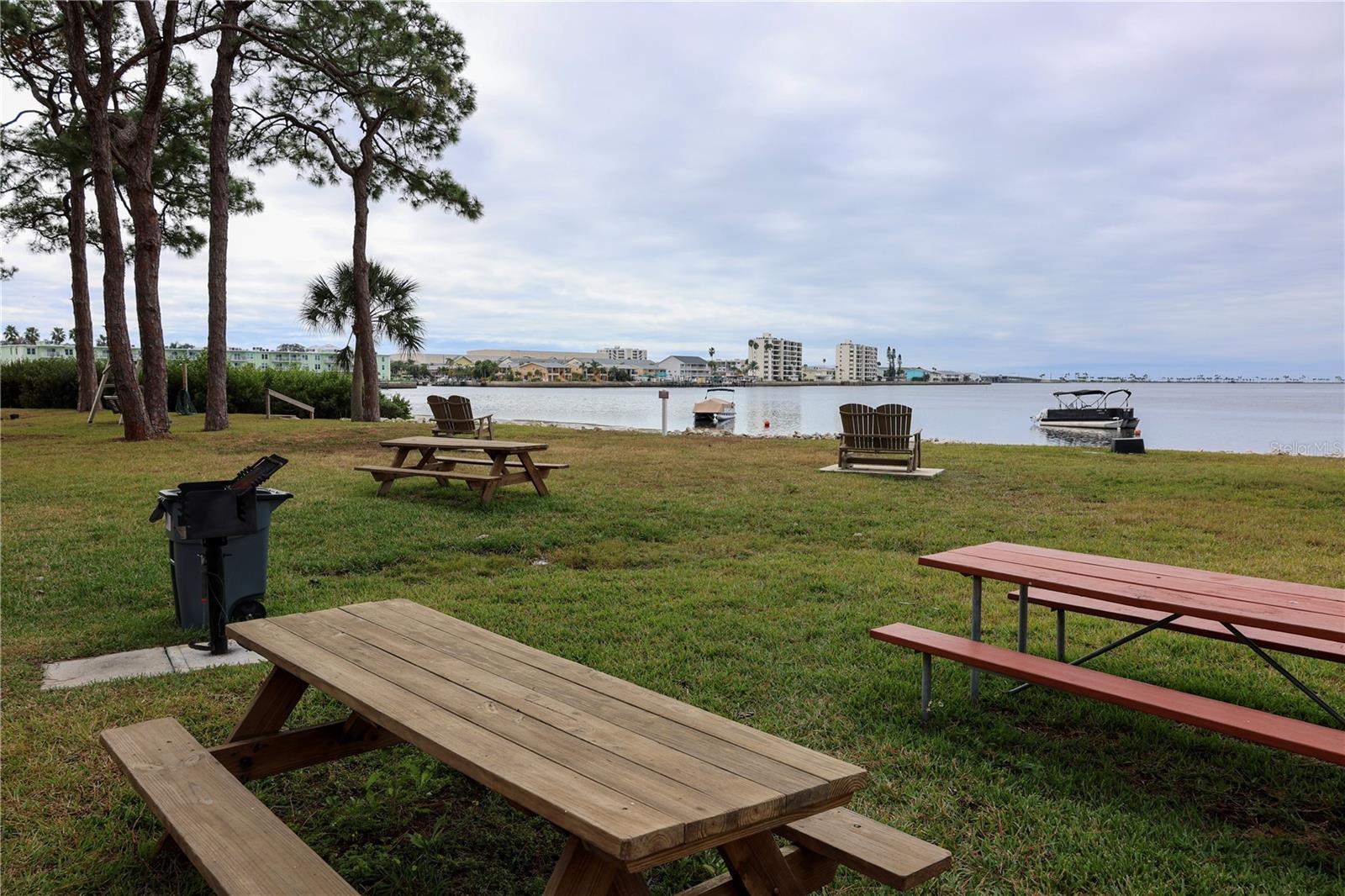 Image 25 of 37 For 2700 Bayshore Boulevard 2105