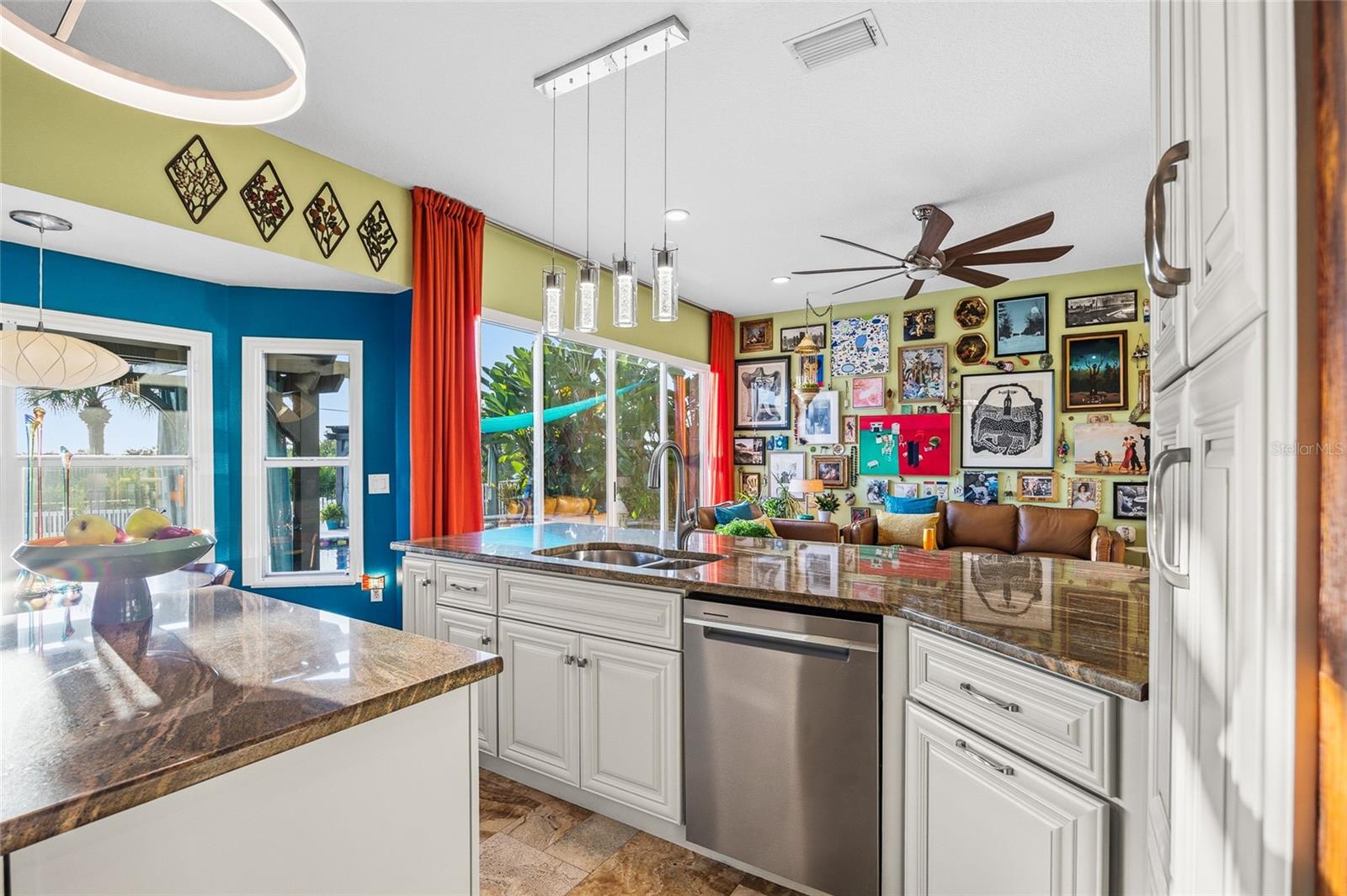 Image 13 of 54 For 5801 Cay Cove Court