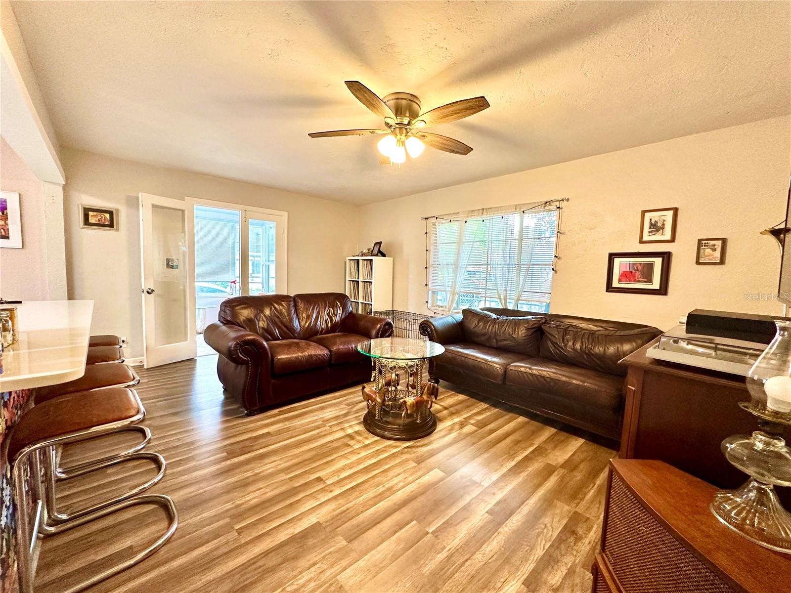 Image 10 of 26 For 762 Paris Avenue S