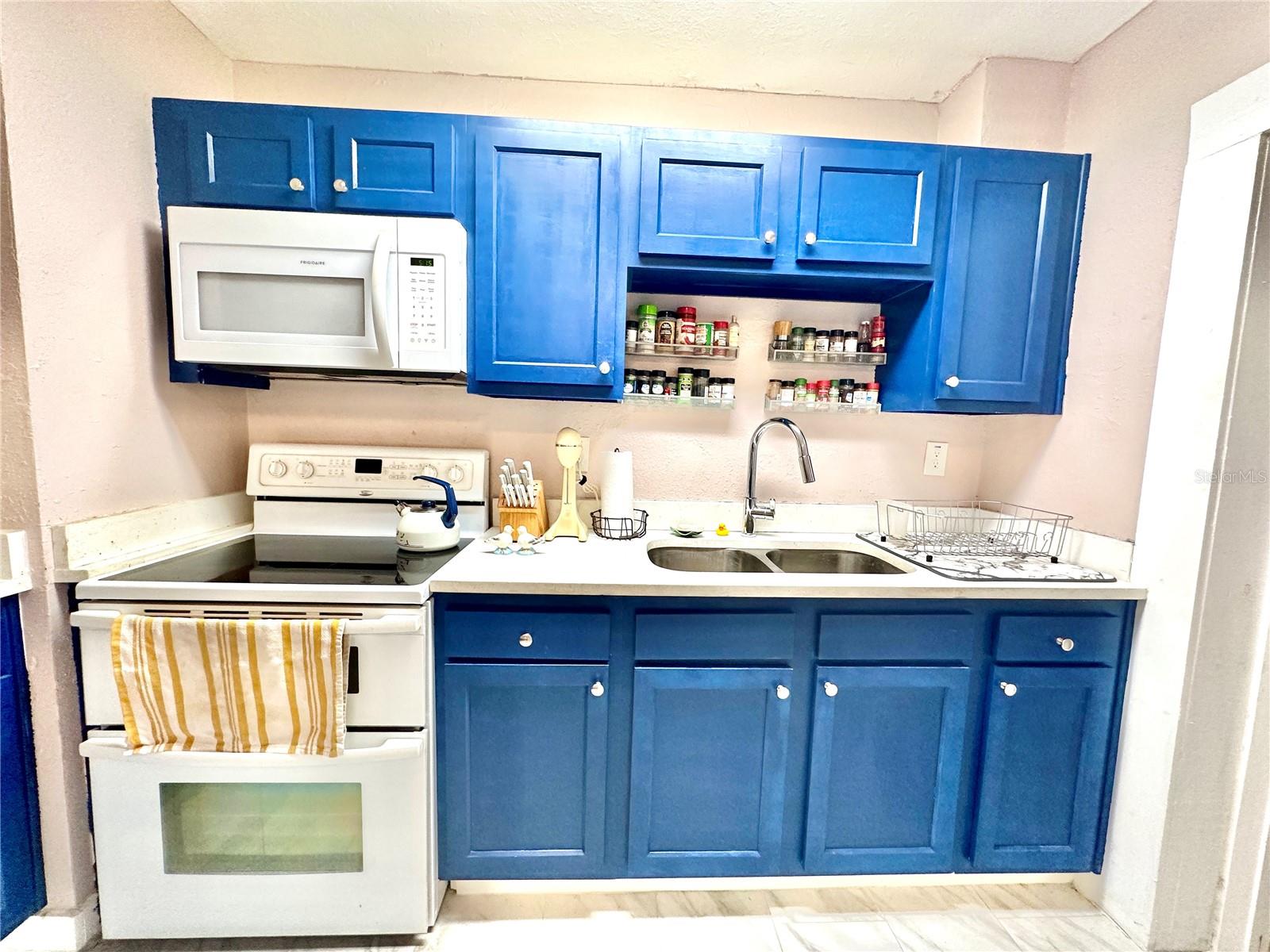 Image 12 of 26 For 762 Paris Avenue S