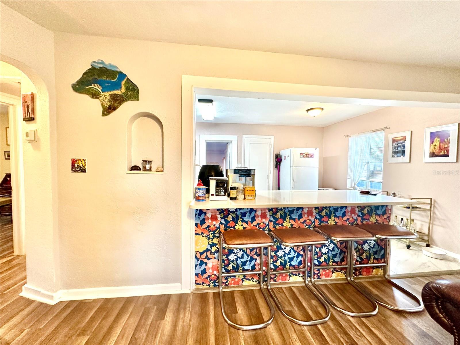 Image 7 of 26 For 762 Paris Avenue S