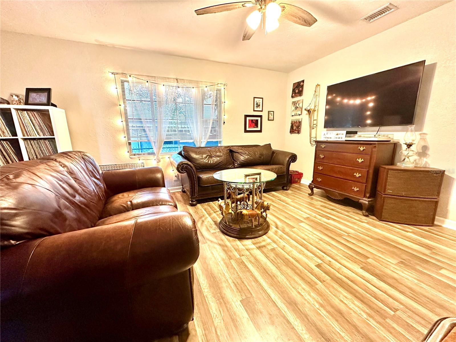 Image 9 of 26 For 762 Paris Avenue S