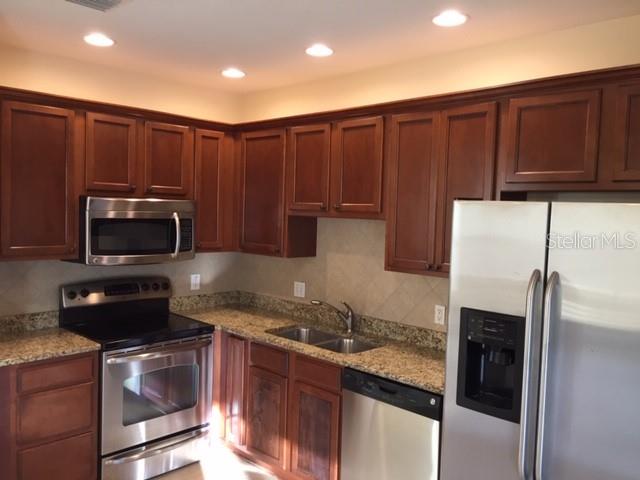 Image 5 of 20 For 18130 Cypress Bay Parkway