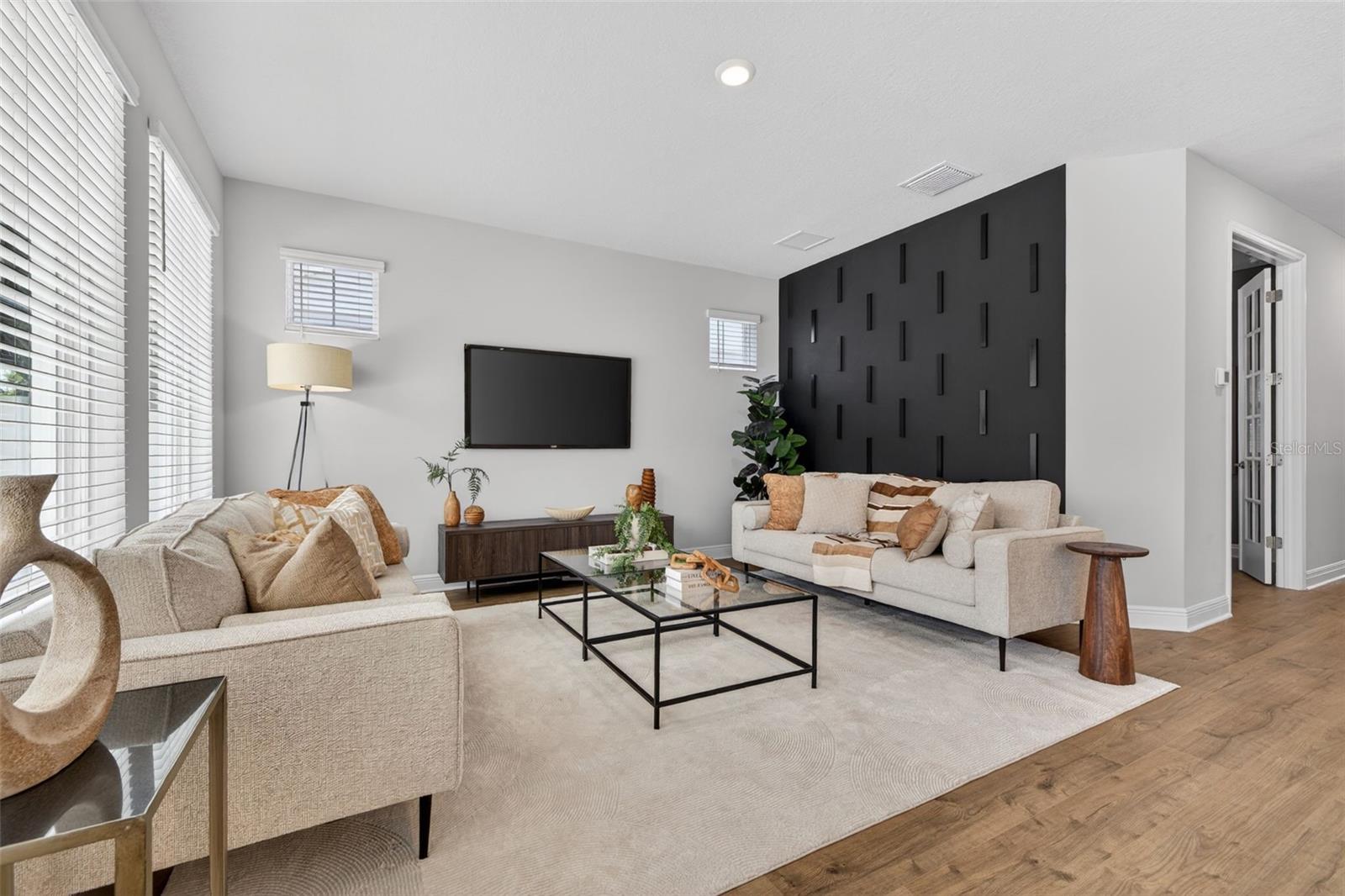 Image 25 of 53 For 810 32nd Avenue N