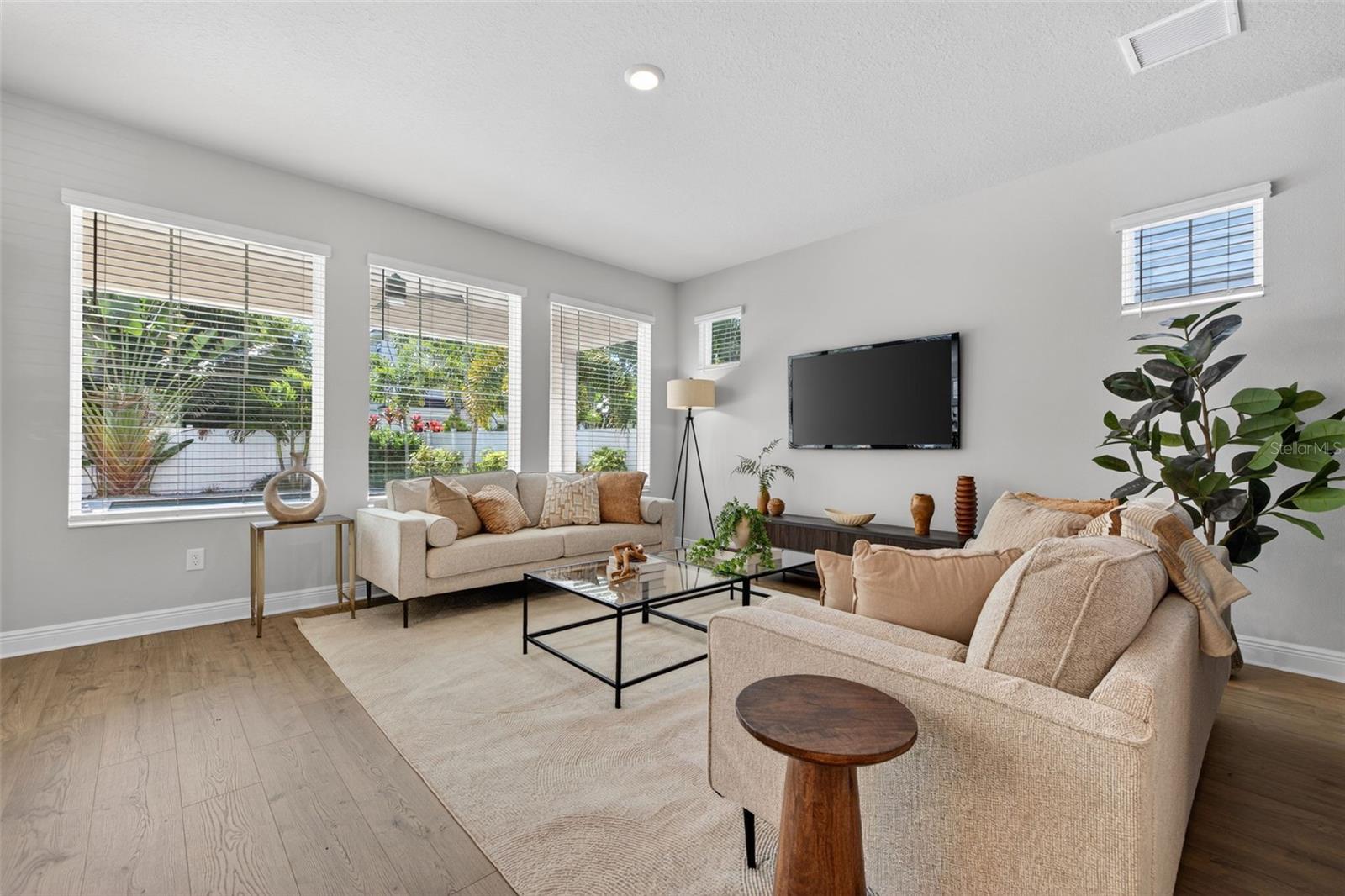 Image 26 of 53 For 810 32nd Avenue N