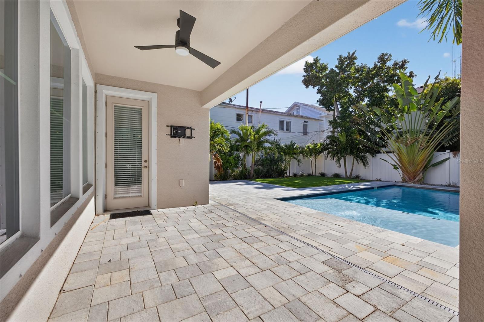 Image 27 of 53 For 810 32nd Avenue N