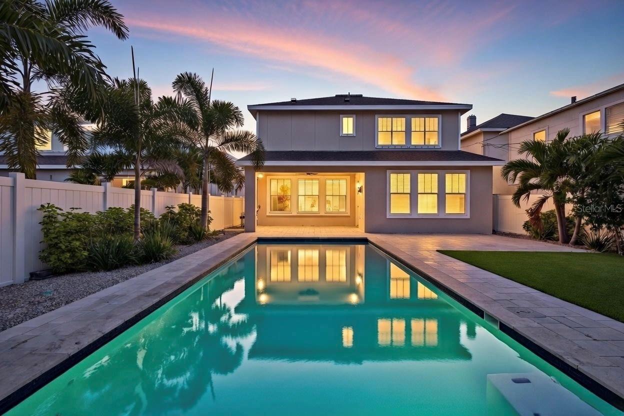 Image 4 of 53 For 810 32nd Avenue N