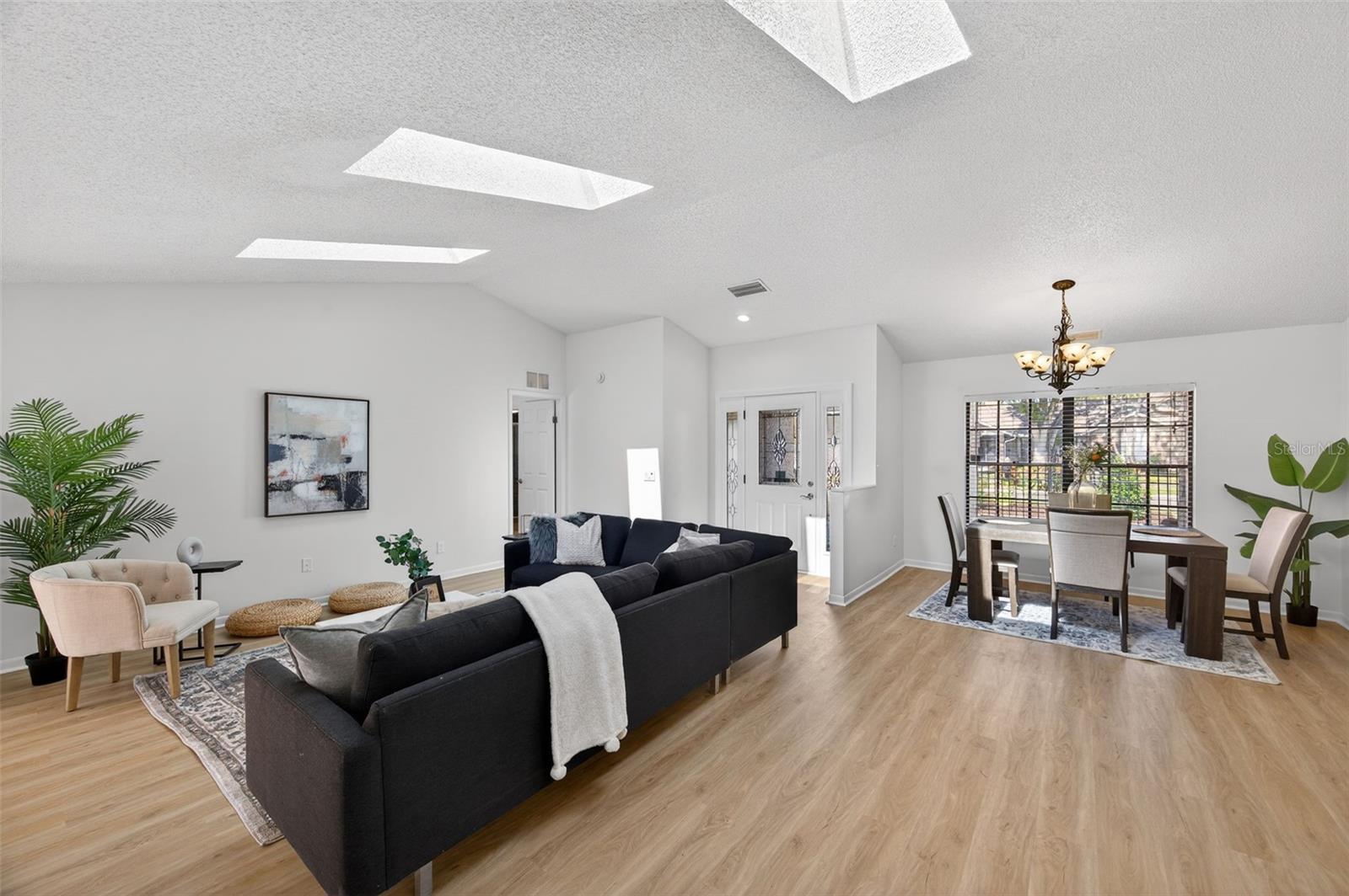 Image 11 of 49 For 1609 Shady Leaf Drive