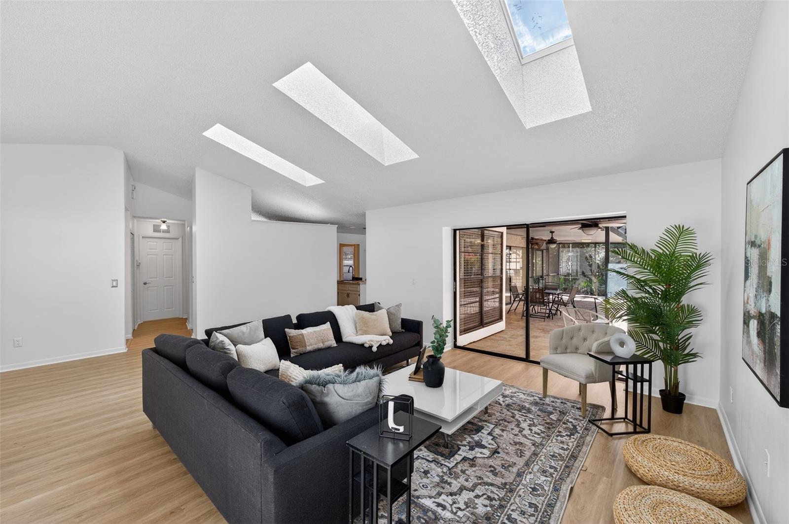 Image 12 of 49 For 1609 Shady Leaf Drive