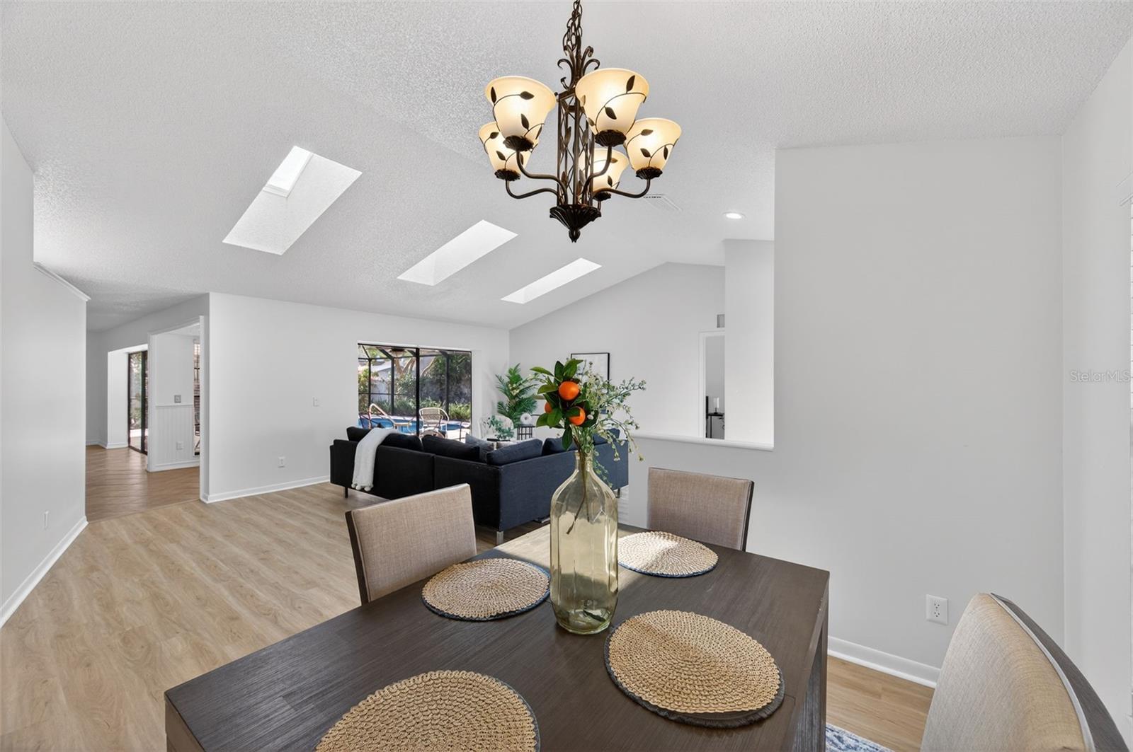 Image 16 of 49 For 1609 Shady Leaf Drive