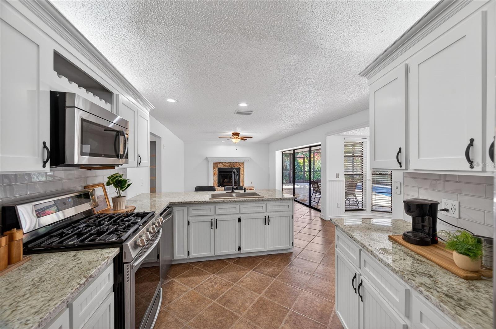 Image 17 of 49 For 1609 Shady Leaf Drive