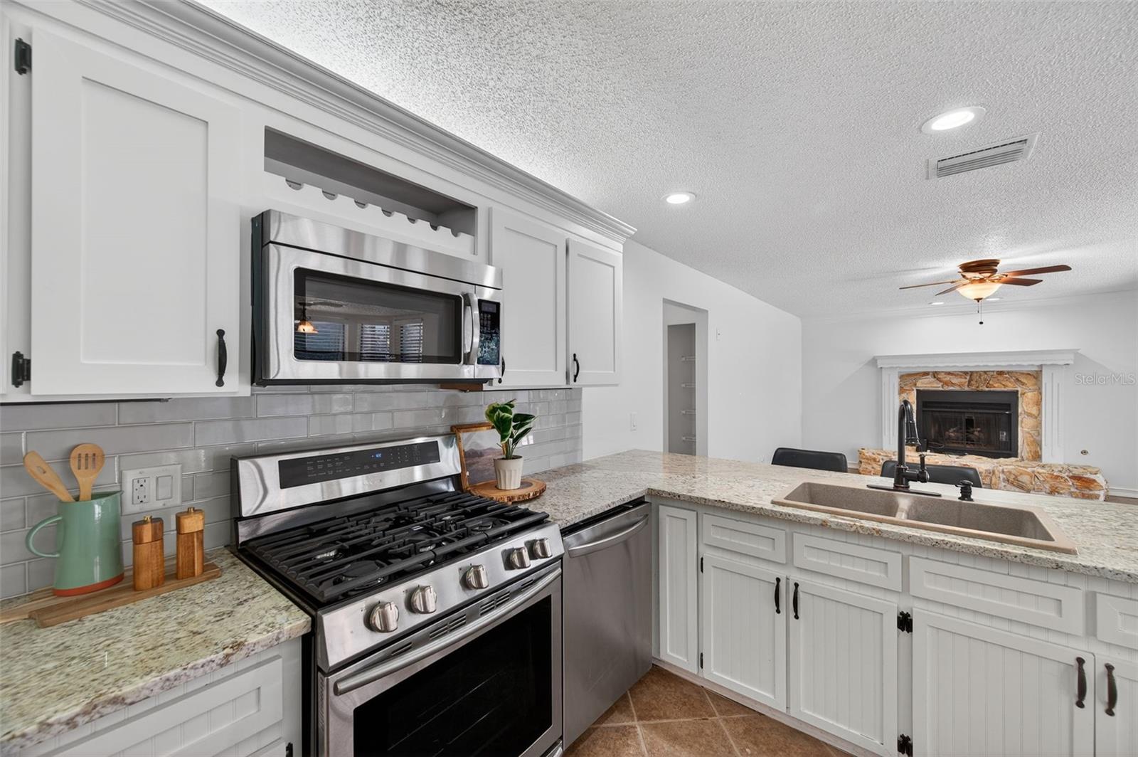 Image 18 of 49 For 1609 Shady Leaf Drive