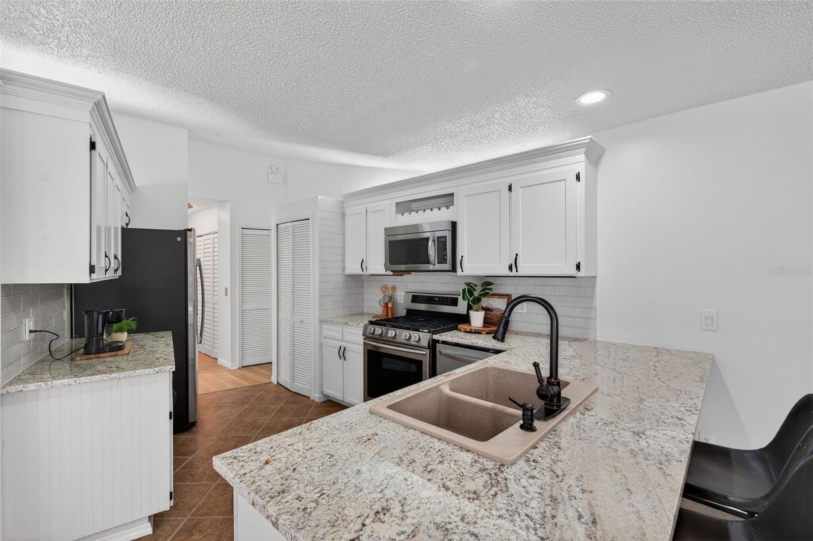 Image 20 of 49 For 1609 Shady Leaf Drive