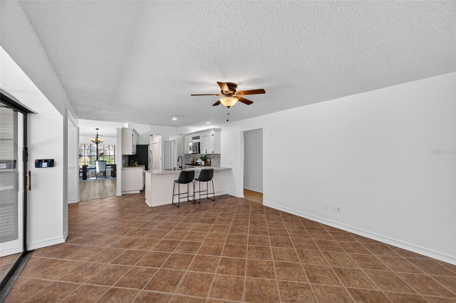 Image 21 of 49 For 1609 Shady Leaf Drive