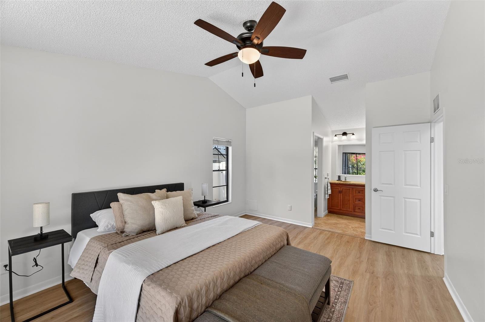 Image 29 of 49 For 1609 Shady Leaf Drive