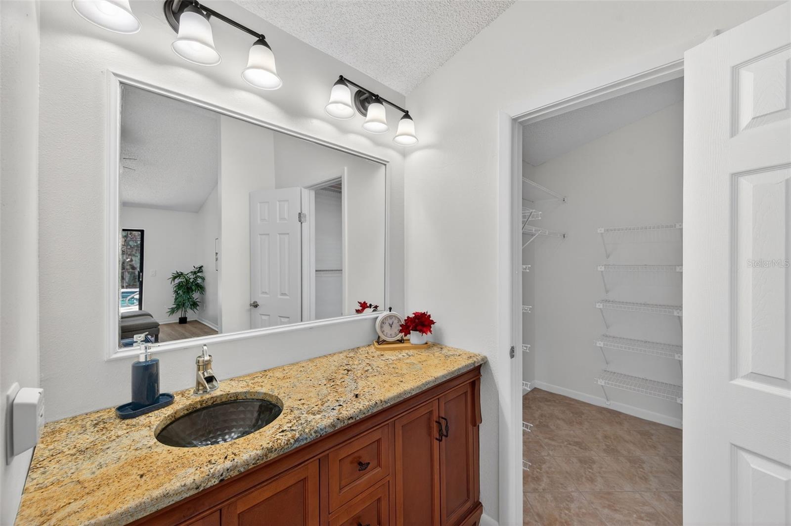 Image 32 of 49 For 1609 Shady Leaf Drive