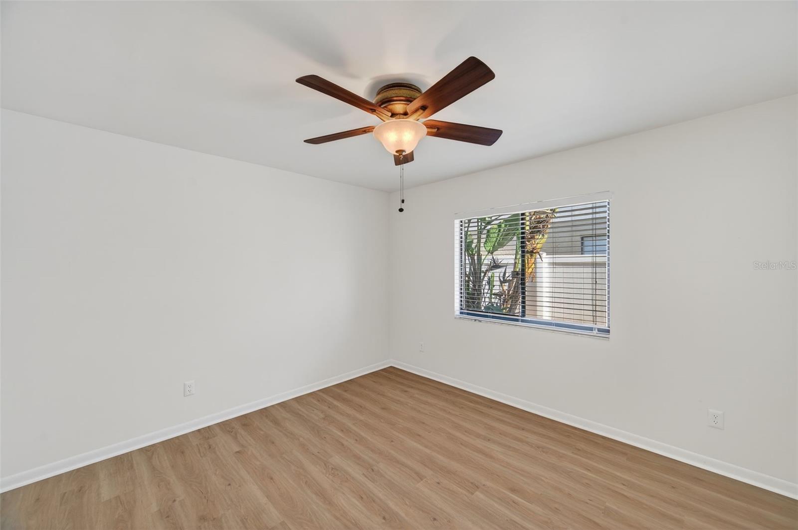 Image 34 of 49 For 1609 Shady Leaf Drive