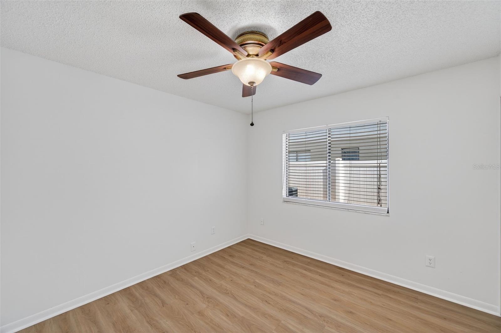 Image 38 of 49 For 1609 Shady Leaf Drive