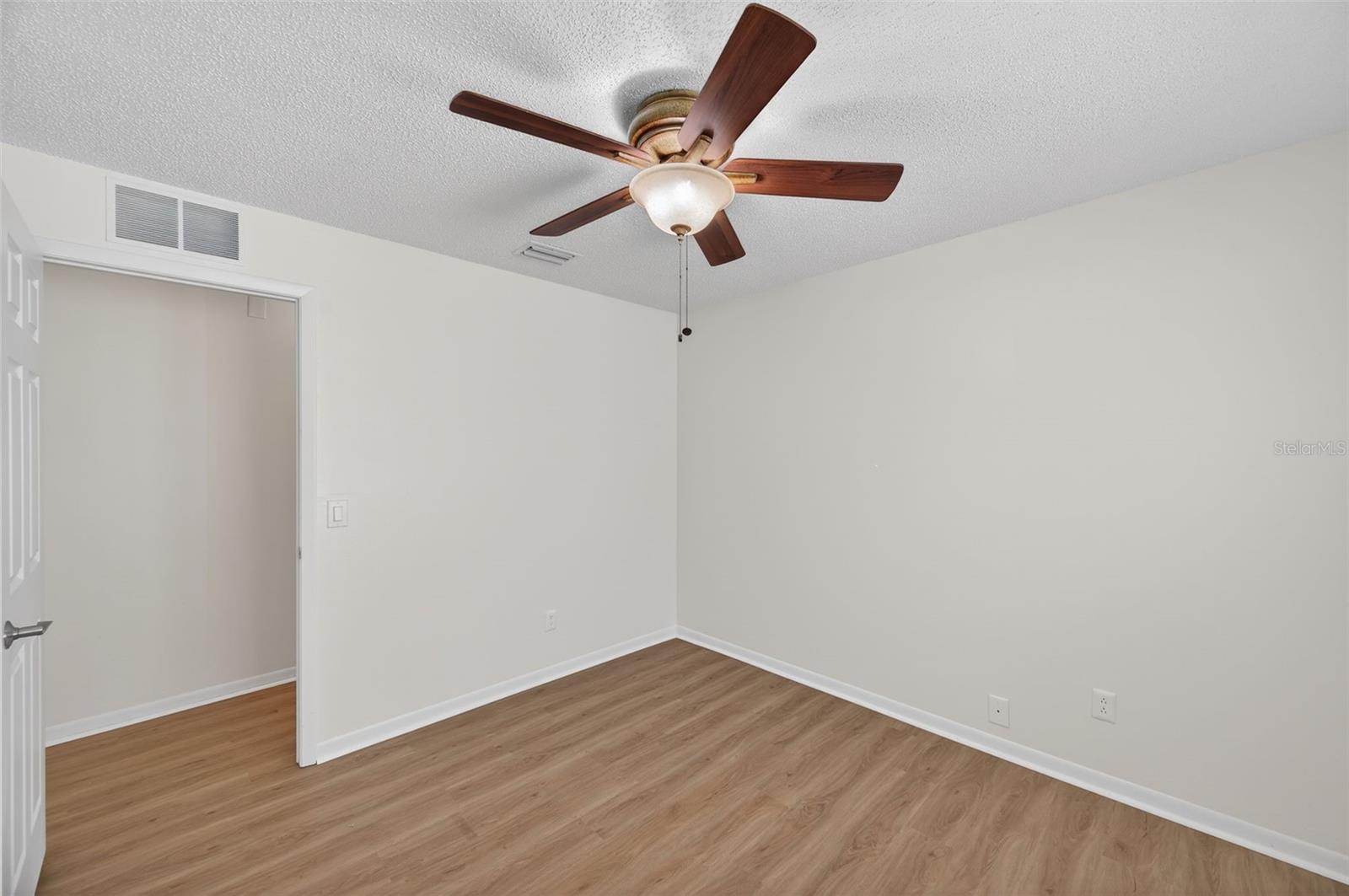 Image 41 of 49 For 1609 Shady Leaf Drive