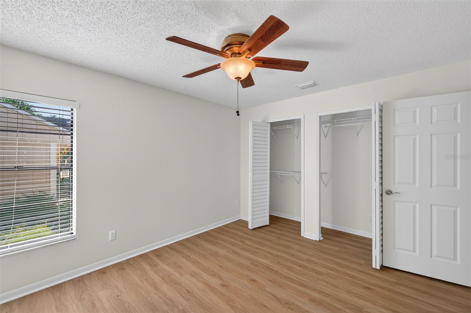 Image 43 of 49 For 1609 Shady Leaf Drive