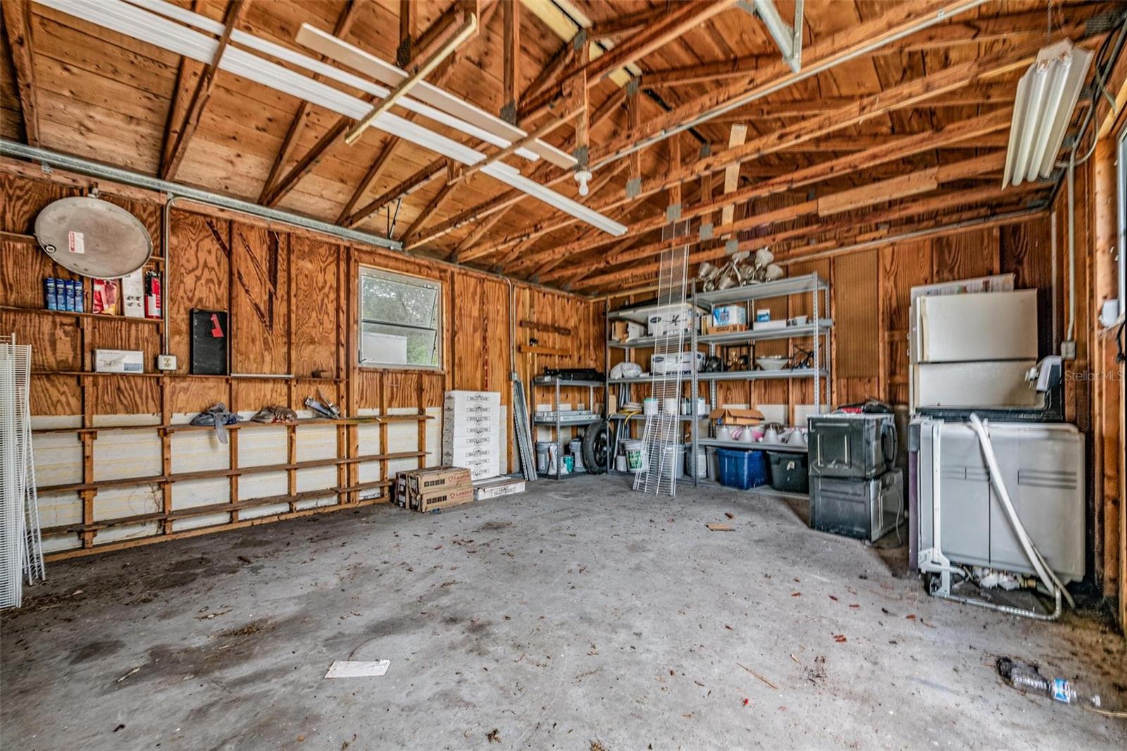 Image 19 of 31 For 7806 Butler Avenue