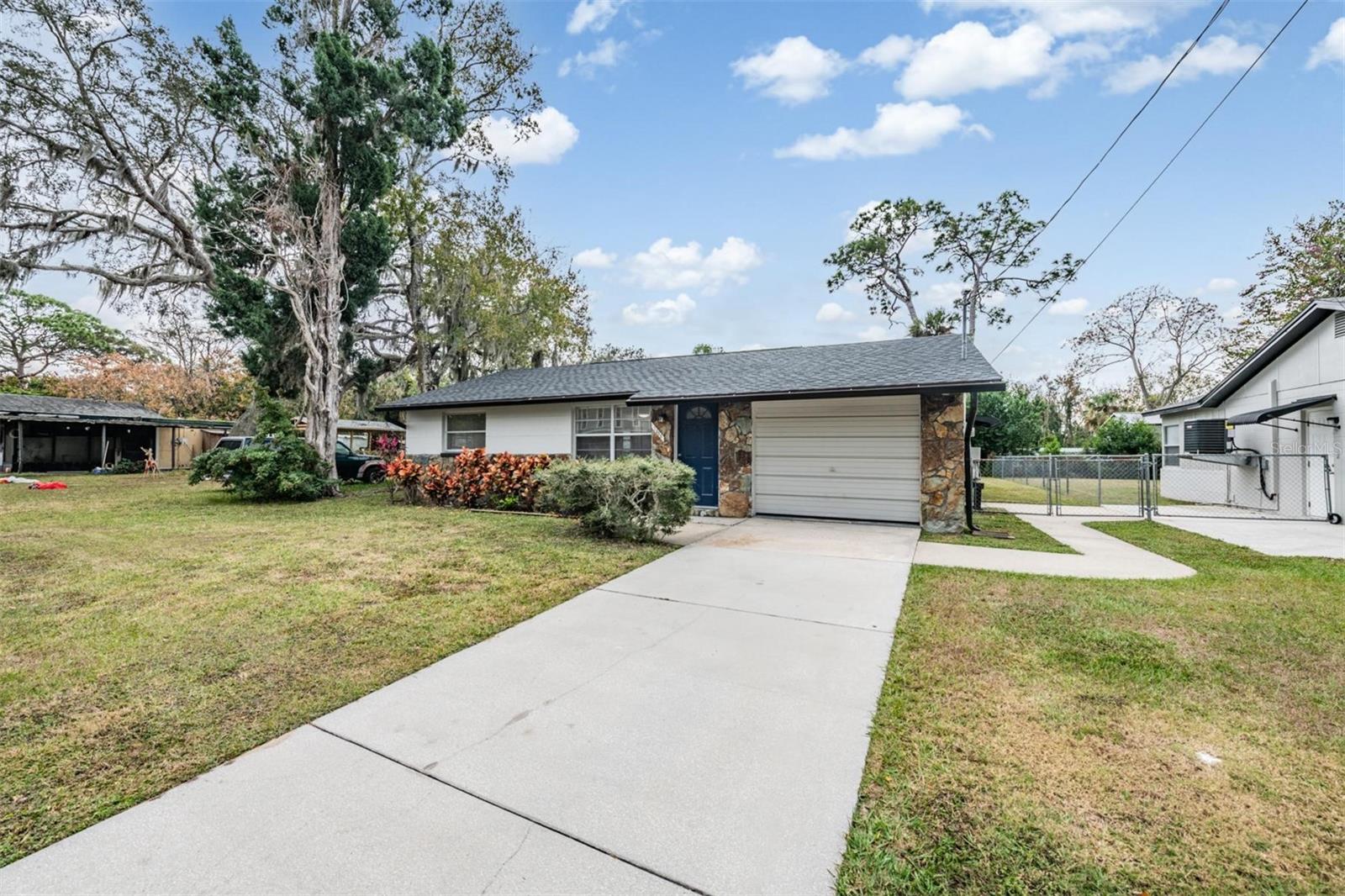 Image 26 of 31 For 7806 Butler Avenue