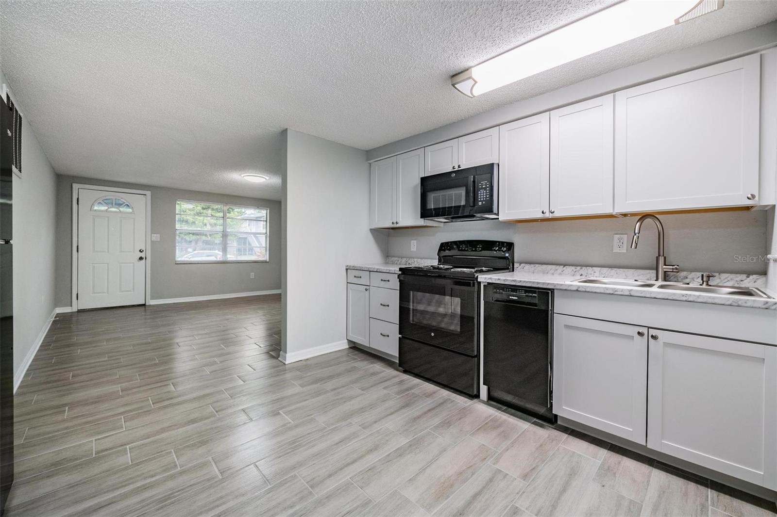 Image 6 of 31 For 7806 Butler Avenue