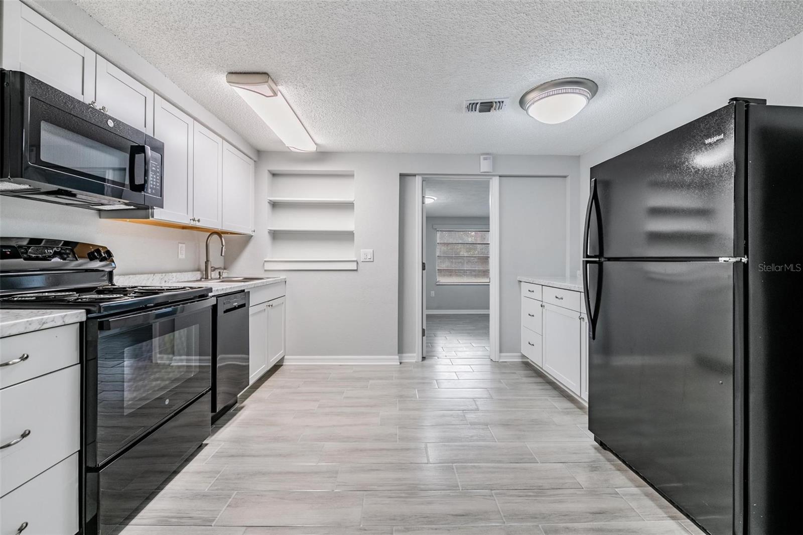 Image 8 of 31 For 7806 Butler Avenue