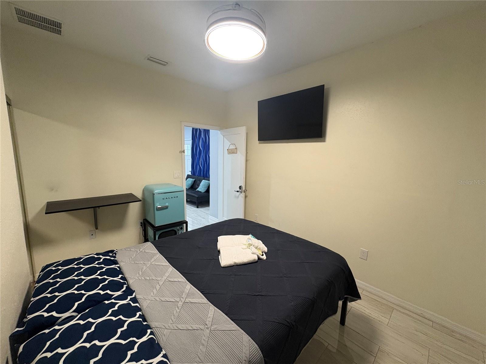 Image 19 of 26 For 3715 Valley Tree Drive