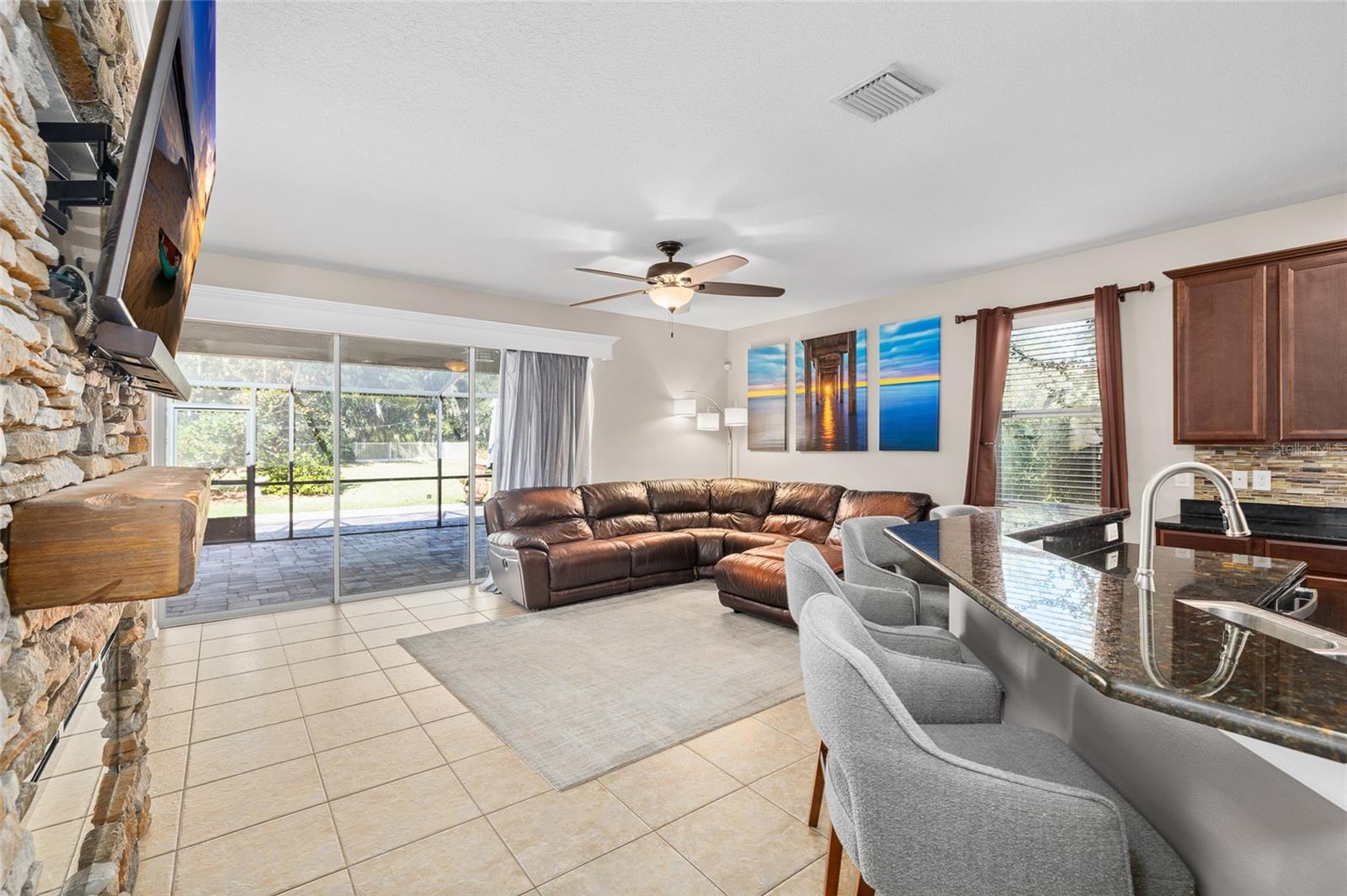 Image 15 of 56 For 17425 New Cross Circle