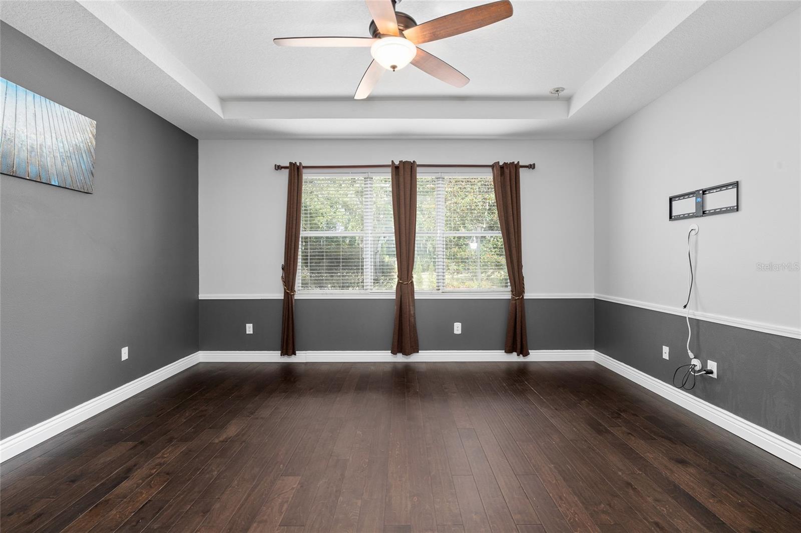 Image 19 of 56 For 17425 New Cross Circle