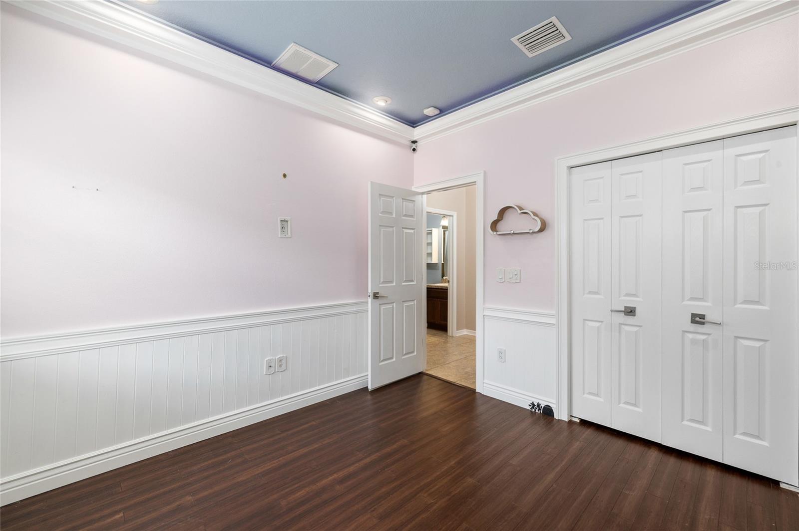 Image 28 of 56 For 17425 New Cross Circle