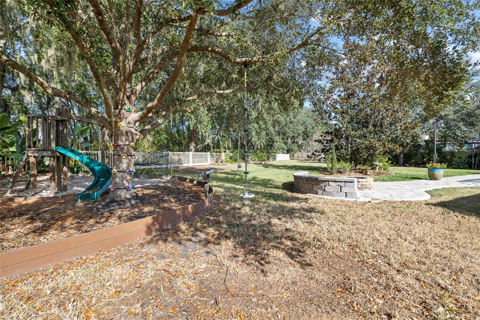 Image 38 of 56 For 17425 New Cross Circle