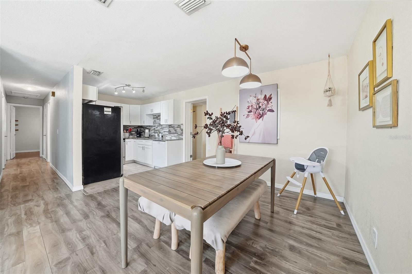 Image 12 of 35 For 4313 Main Street