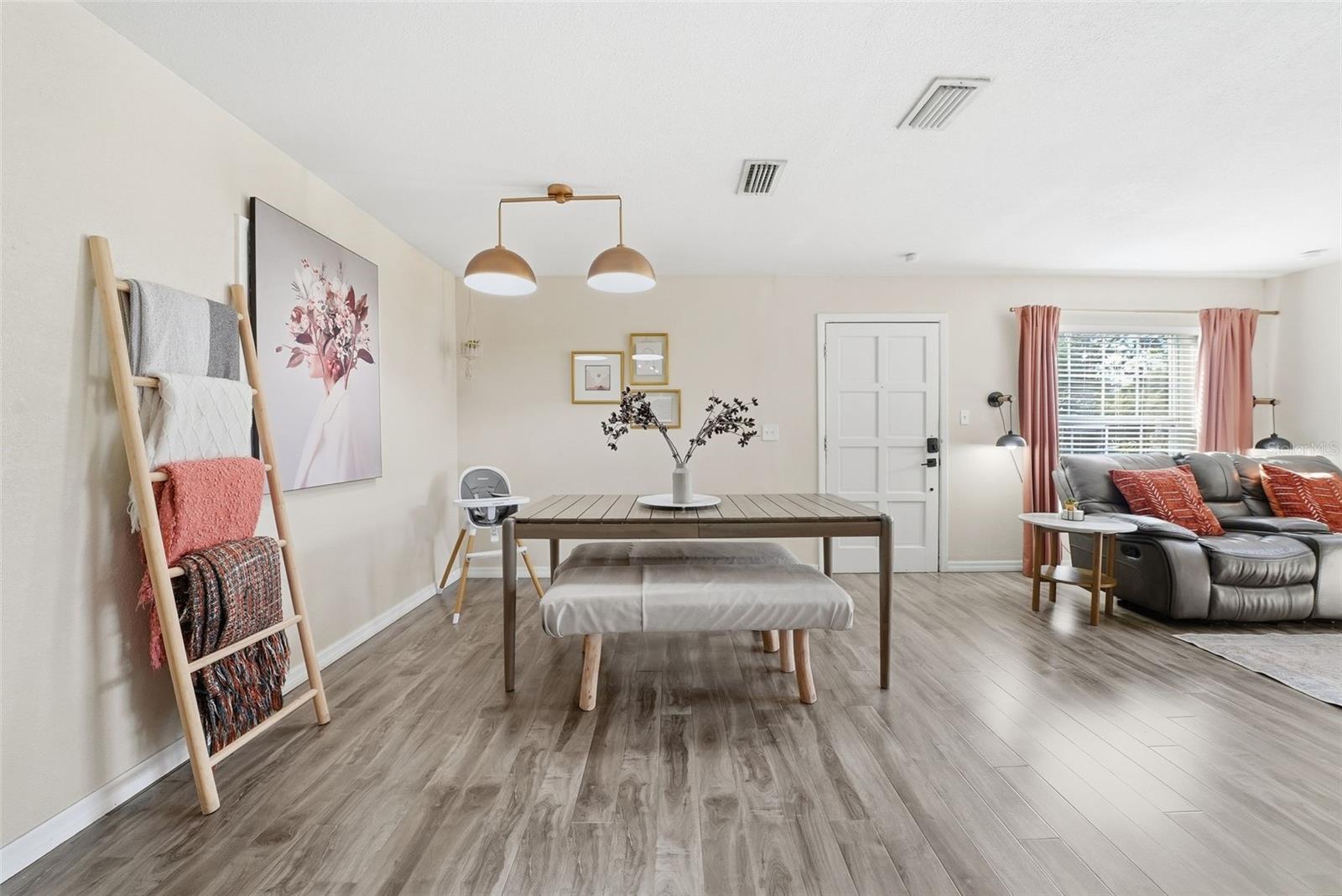 Image 13 of 35 For 4313 Main Street