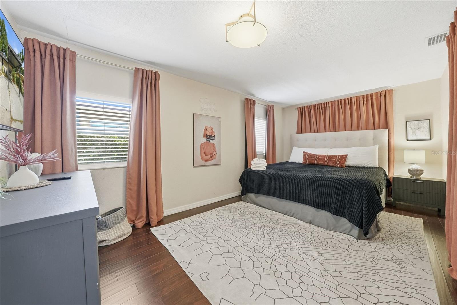 Image 15 of 35 For 4313 Main Street