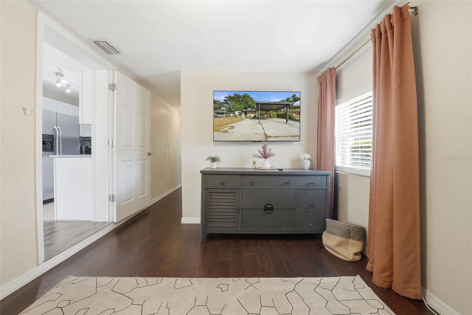 Image 25 of 35 For 4313 Main Street