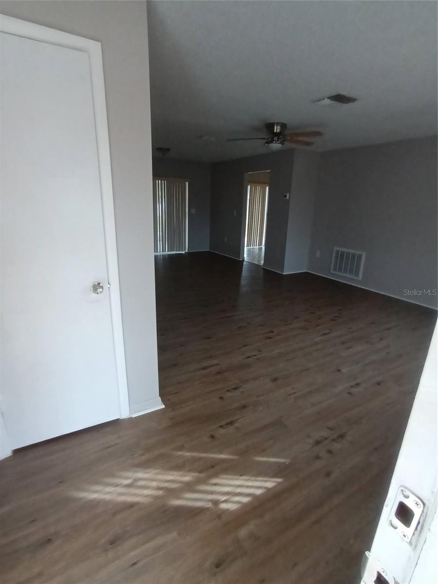 Image 3 of 18 For 10585 Spaulding Drive